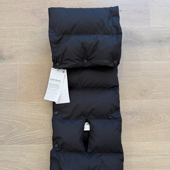 BNWT Lululemon Wunder Puff Scarf in Black - Picture 2 of 6